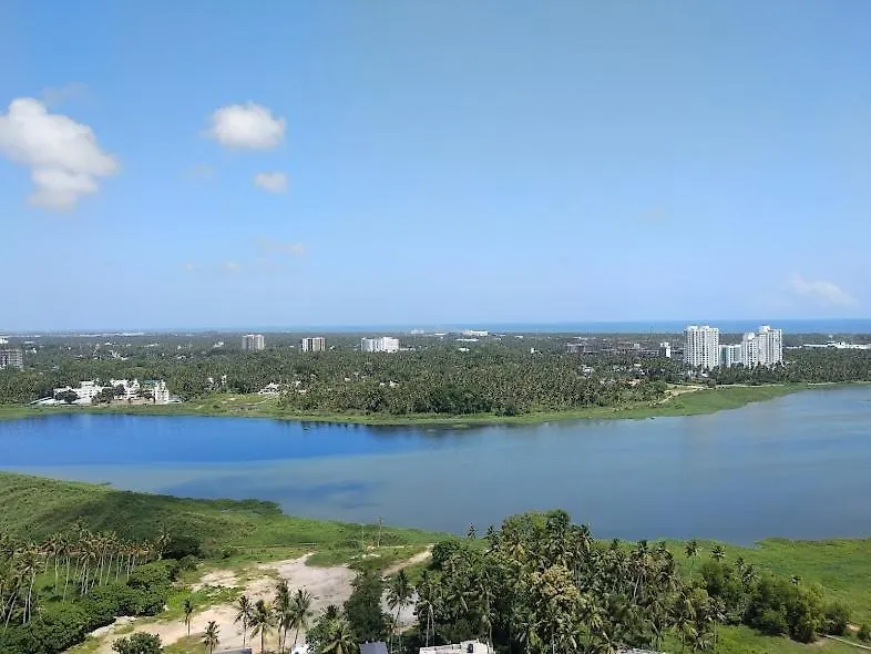 Aquavista Lake View Apartment تريفِندرم الهند